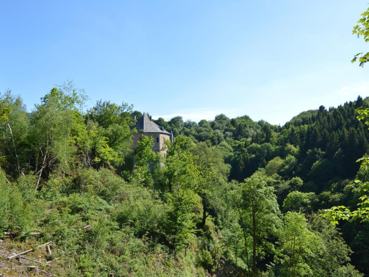 Вилла Inviting Chalet In The Woods In Ovifat Вэм Экстерьер фото